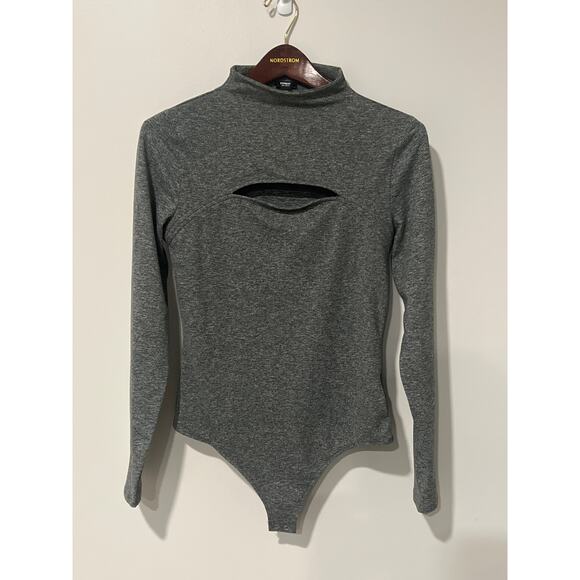 Express, Marled Gray Mock Turtleneck with Cutout Bodysuit, Size Medium, KB336 - Picture 2 of 4